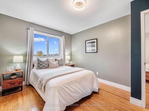 17 Chapais Cres, Toronto, ON - Indoor Photo Showing Bedroom