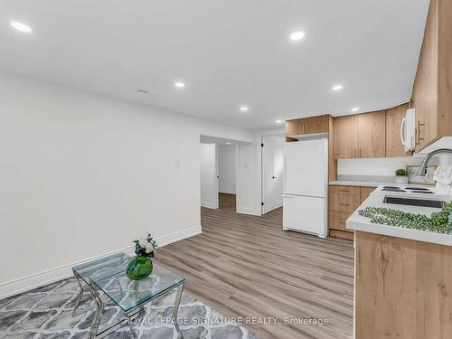 63 Vauxhall Dr, Toronto, ON - Indoor Photo Showing Other Room