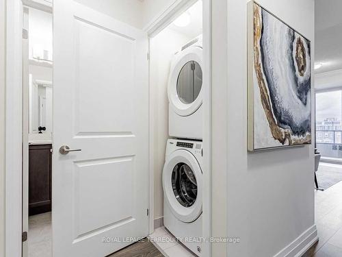 317-25 Baker Hill Blvd, Whitchurch-Stouffville, ON - Indoor Photo Showing Laundry Room