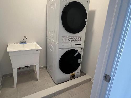 86 Brown St, Erin, ON - Indoor Photo Showing Laundry Room