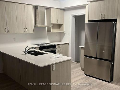 86 Brown St, Erin, ON - Indoor Photo Showing Kitchen With Double Sink