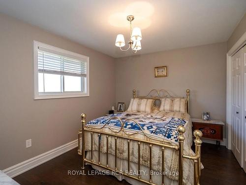 71009 Southgate 7 Sdrd, Southgate, ON - Indoor Photo Showing Bedroom