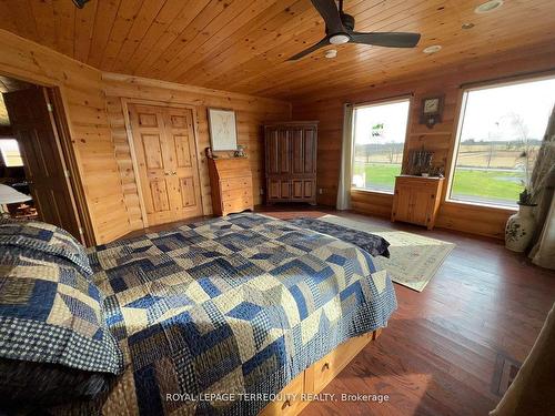 189 East Hungerford Rd, Tweed, ON - Indoor Photo Showing Bedroom