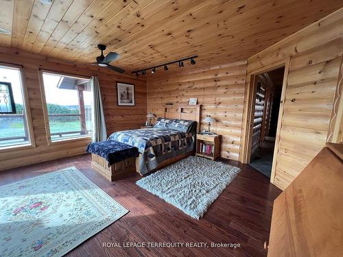 189 East Hungerford Rd, Tweed, ON - Indoor Photo Showing Bedroom