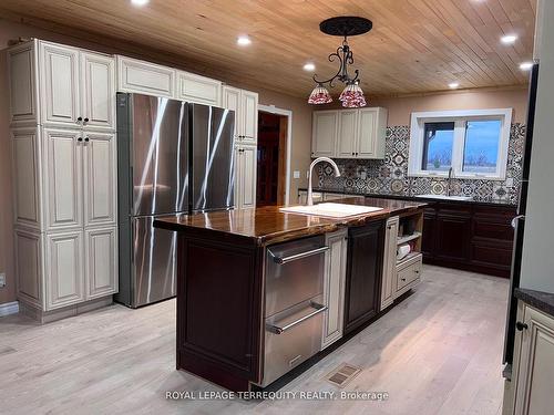 189 East Hungerford Rd, Tweed, ON - Indoor Photo Showing Kitchen