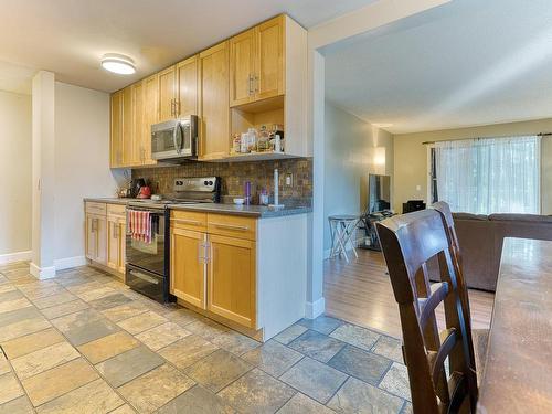 203-4720 Uplands Dr, Nanaimo, BC - Indoor Photo Showing Kitchen