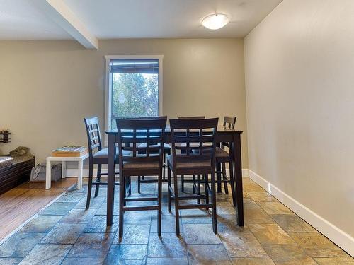 203-4720 Uplands Dr, Nanaimo, BC - Indoor Photo Showing Dining Room