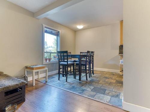 203-4720 Uplands Dr, Nanaimo, BC - Indoor Photo Showing Dining Room