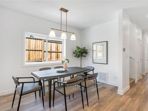 1271 Dunsterville Ave, Saanich, BC - Indoor Photo Showing Dining Room