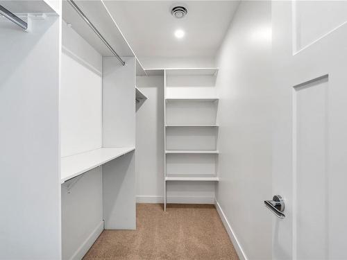 1271 Dunsterville Ave, Saanich, BC - Indoor With Storage