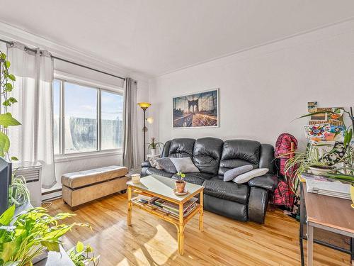 Living room - 1537  - 1543 Rue Rolland, Montréal (Verdun/Île-Des-Soeurs), QC - Indoor Photo Showing Living Room