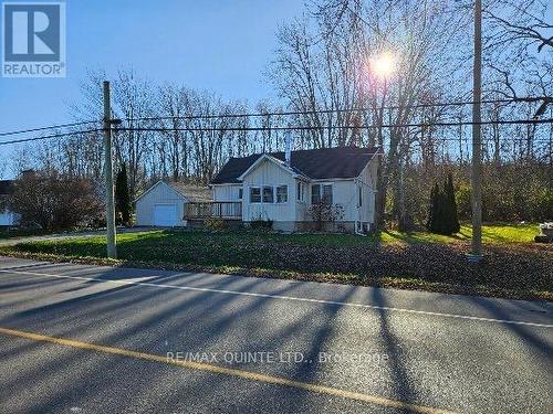 1435 County Road 3, Prince Edward County (Ameliasburgh), ON - Outdoor