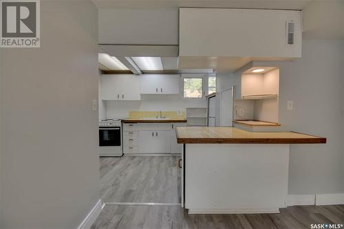 601 Hilliard Street W, Saskatoon, SK - Indoor Photo Showing Kitchen