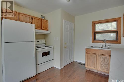 601 Hilliard Street W, Saskatoon, SK - Indoor Photo Showing Kitchen With Double Sink