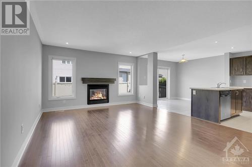 208 Mission Trail Crescent, Ottawa, ON - Indoor Photo Showing Living Room With Fireplace