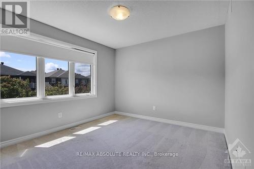 208 Mission Trail Crescent, Ottawa, ON - Indoor Photo Showing Other Room