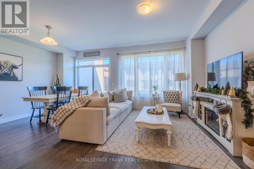 28 Corley Street, Kawartha Lakes (Lindsay), ON - Indoor Photo Showing Living Room