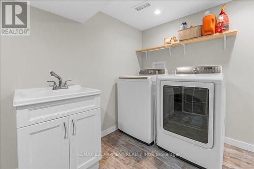 29 Montrose Avenue, Hamilton, ON - Indoor Photo Showing Laundry Room