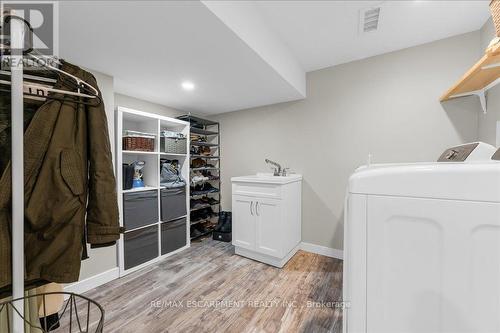 29 Montrose Avenue, Hamilton, ON - Indoor Photo Showing Laundry Room