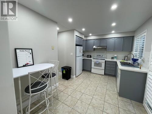 Upper - 239 Brisdale Drive, Brampton, ON - Indoor Photo Showing Kitchen