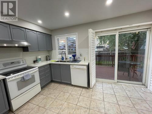 Upper - 239 Brisdale Drive, Brampton, ON - Indoor Photo Showing Kitchen