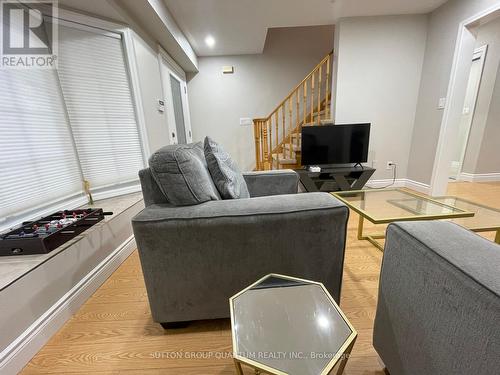 Upper - 239 Brisdale Drive, Brampton, ON - Indoor Photo Showing Other Room