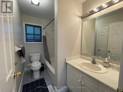 Upper - 239 Brisdale Drive, Brampton, ON - Indoor Photo Showing Bathroom