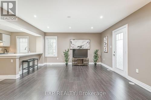 979 Nadalin Heights, Milton, ON - Indoor Photo Showing Living Room