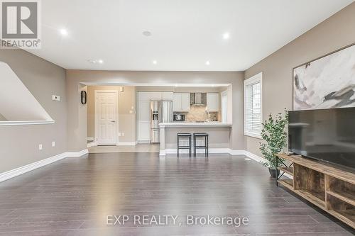 979 Nadalin Heights, Milton, ON - Indoor Photo Showing Living Room