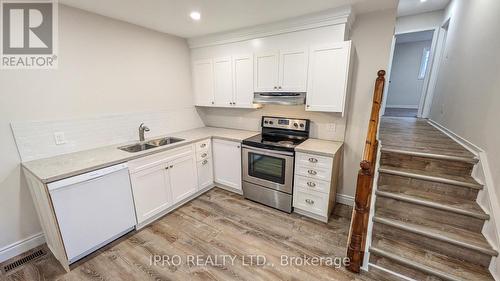 14 Leslie Drive, Collingwood, ON - Indoor Photo Showing Kitchen With Double Sink