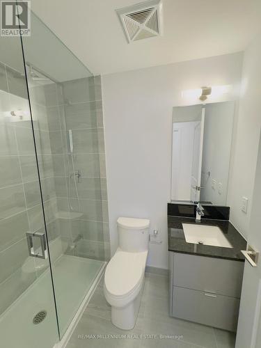 2301 - 30 Elm Drive W, Mississauga, ON - Indoor Photo Showing Bathroom