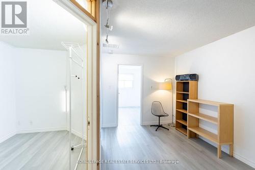 2963 Dundas Street W, Toronto, ON - Indoor