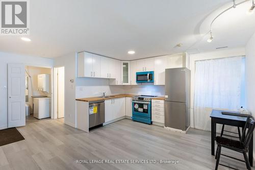 2963 Dundas Street W, Toronto, ON - Indoor Photo Showing Kitchen