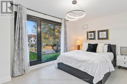 1401 Bridgestone Lane S, Mississauga, ON - Indoor Photo Showing Bedroom