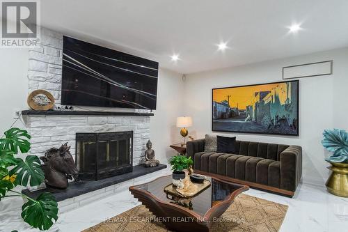 1401 Bridgestone Lane S, Mississauga, ON - Indoor Photo Showing Living Room With Fireplace