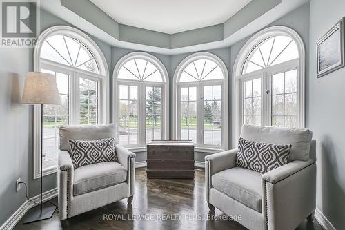 3 Country Lane Crescent, Halton Hills, ON - Indoor Photo Showing Living Room