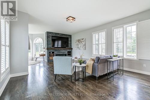 3 Country Lane Crescent, Halton Hills, ON - Indoor Photo Showing Living Room With Fireplace