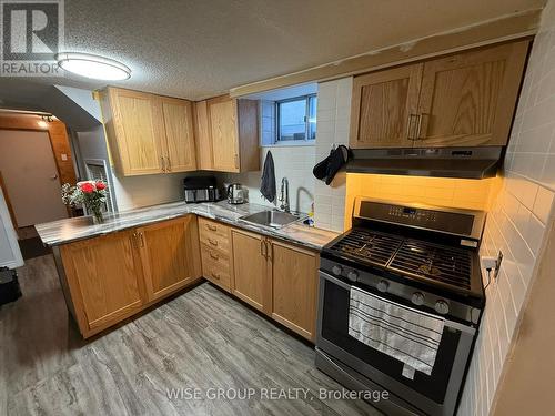 Bsmt - 18 Sonnet Court, Toronto, ON - Indoor Photo Showing Kitchen