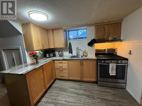 Bsmt - 18 Sonnet Court, Toronto, ON - Indoor Photo Showing Kitchen