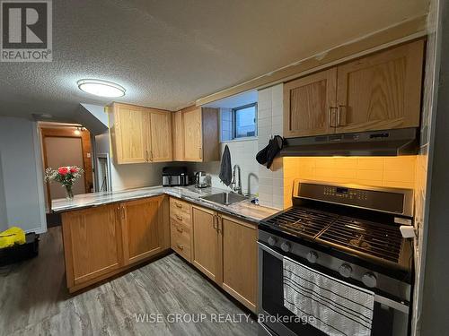 Bsmt - 18 Sonnet Court, Toronto, ON - Indoor Photo Showing Kitchen