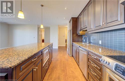 223 Erb Street W Unit# 903, Waterloo, ON - Indoor Photo Showing Kitchen With Upgraded Kitchen