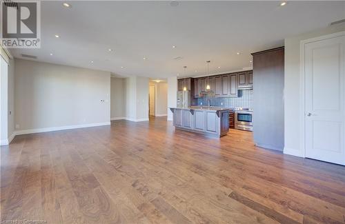 223 Erb Street W Unit# 903, Waterloo, ON - Indoor Photo Showing Kitchen