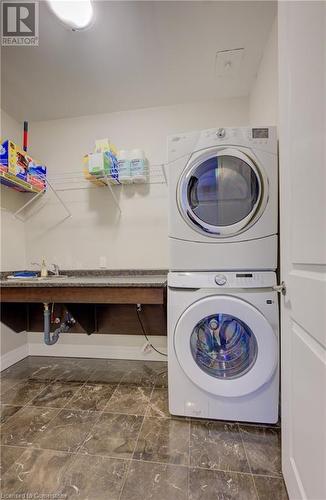 223 Erb Street W Unit# 903, Waterloo, ON - Indoor Photo Showing Laundry Room