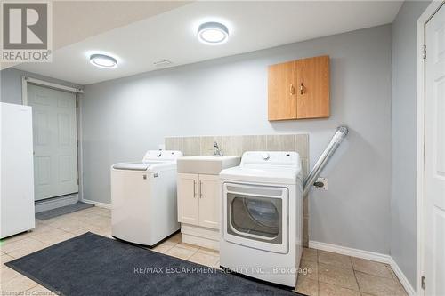 3395 Tisdale Road, Hamilton, ON - Indoor Photo Showing Laundry Room