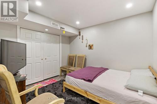 8751 Pawpaw Lane, Niagara Falls, ON - Indoor Photo Showing Bedroom