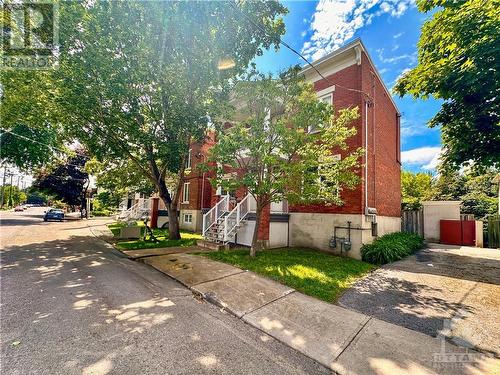 156 Ivy Crescent Unit#1, Ottawa, ON - Outdoor