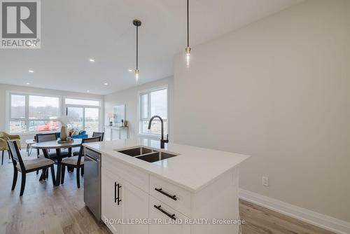 1859 Dalmagarry Road, London, ON - Indoor Photo Showing Kitchen With Double Sink With Upgraded Kitchen