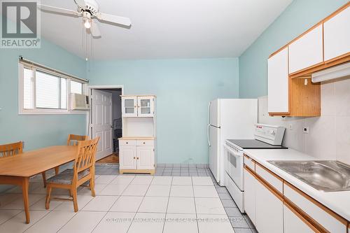 348 Barrick Road E, Port Colborne (877 - Main Street), ON - Indoor Photo Showing Kitchen