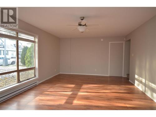 Main Unit Living Room - 1811-1813 50 Avenue, Vernon, BC - Indoor Photo Showing Other Room