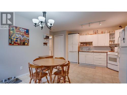 1 Bed Suite Spacious Kitchen - 1811-1813 50 Avenue, Vernon, BC - Indoor